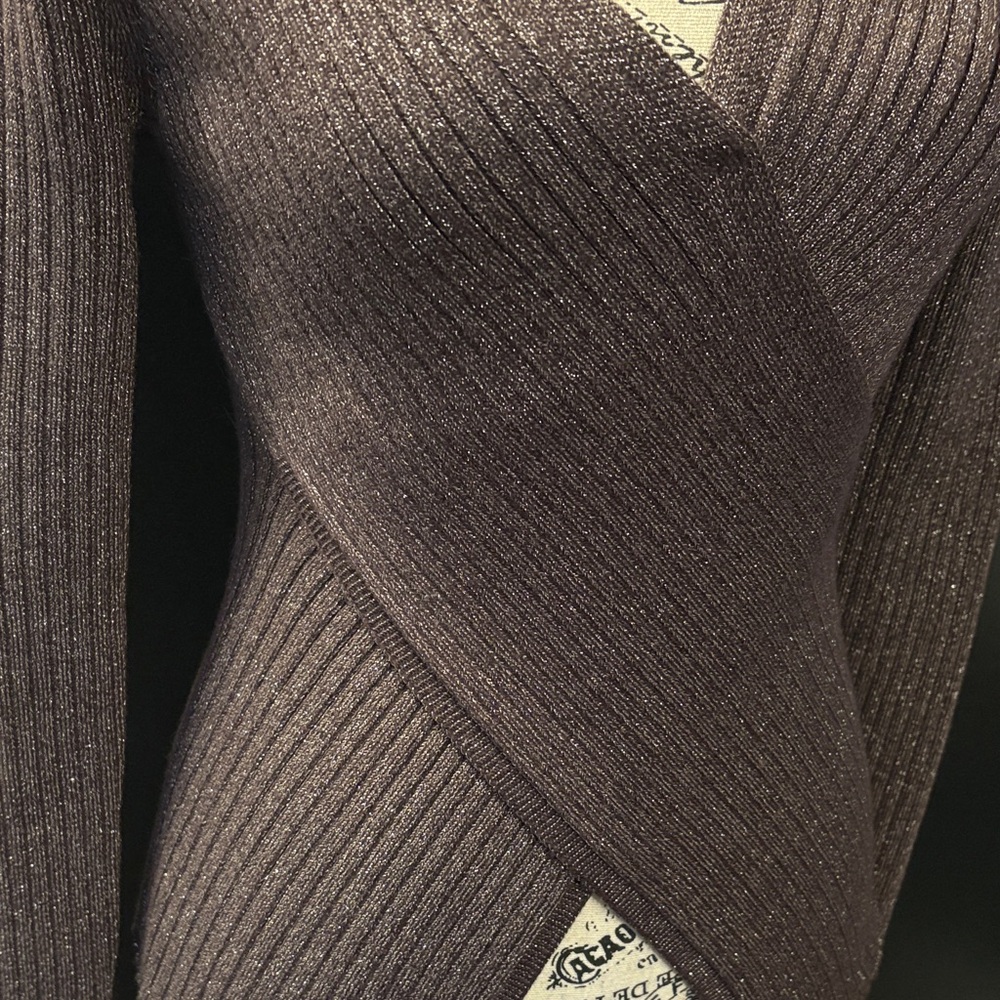 Heartloom V-Neck Ribbed Sweater - Size Small - Picture 10 of 12